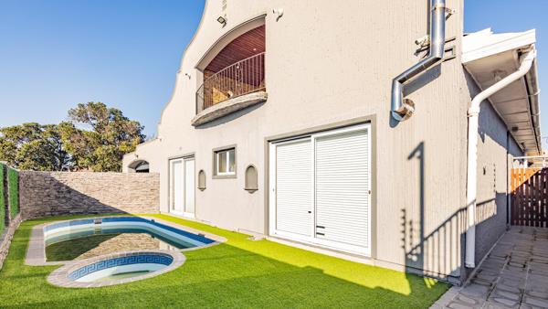 5 Bedroom House