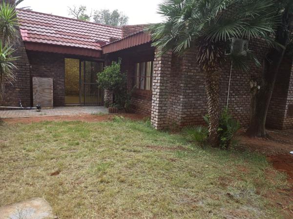 6 Bedroom House