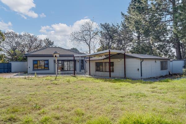1 907 m² Land