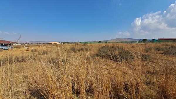 1 115 m² Land