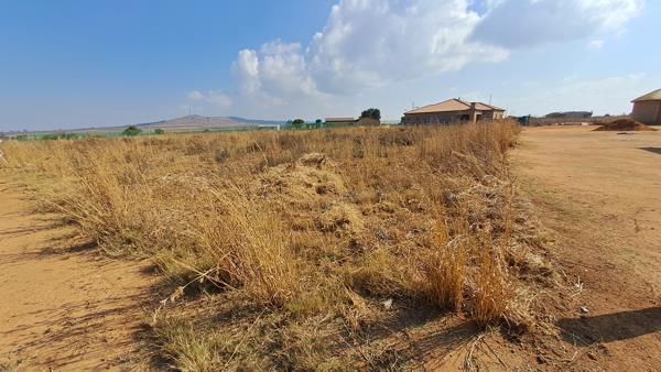 1 115 m² Land