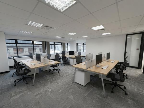 137 m² Commercial space