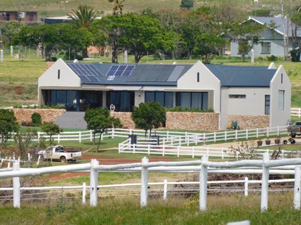 3 000 m² Land