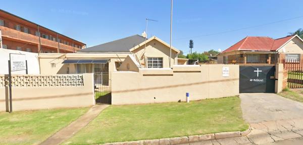 350 m² Commercial space