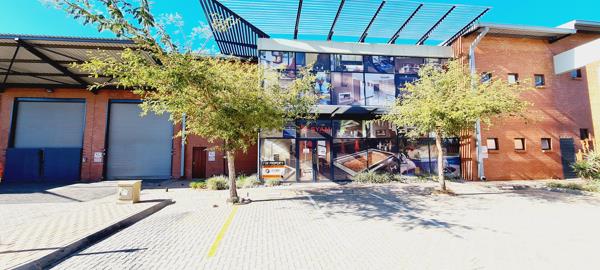 899 m² Industrial space
