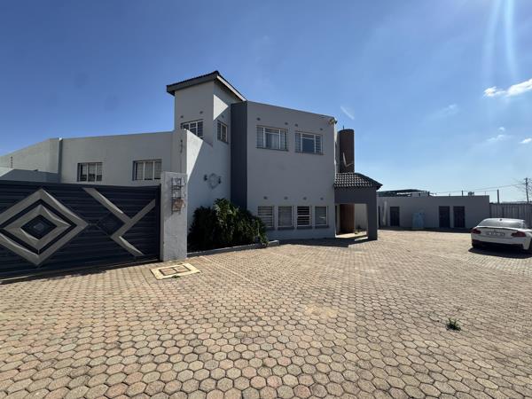 1 200 m² Industrial space