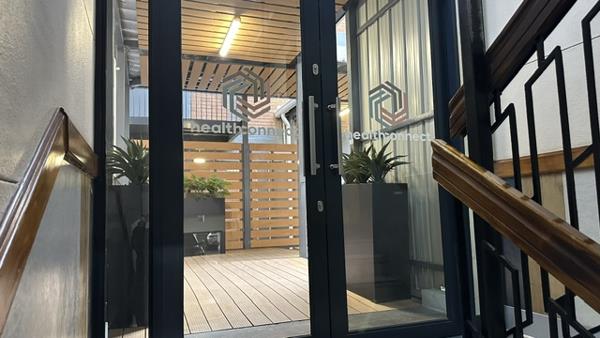 127 m² Commercial space