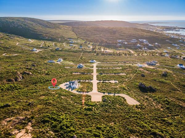 350 m² Land