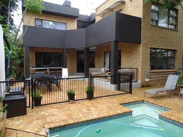 5 Bedroom House