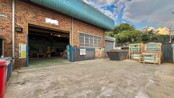 841 m² Commercial space