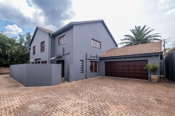 6 Bedroom House