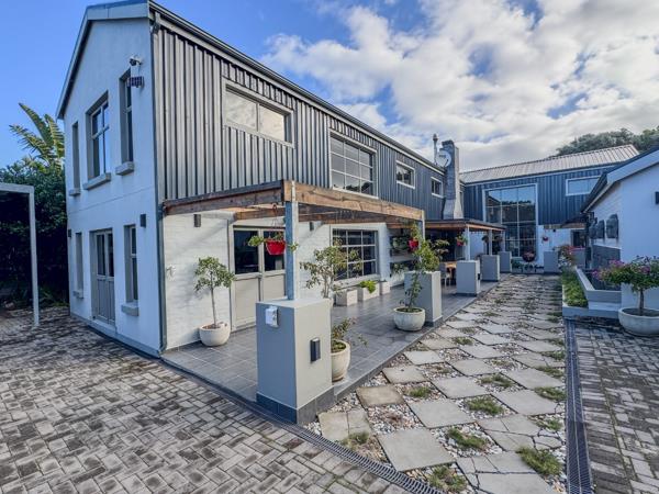 5 Bedroom House
