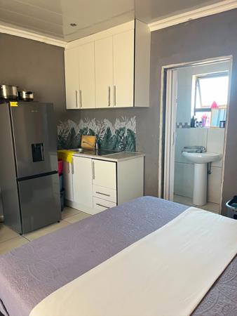 1 Bedroom House
