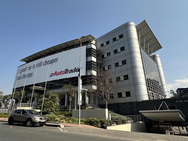 8 514 m² Commercial space