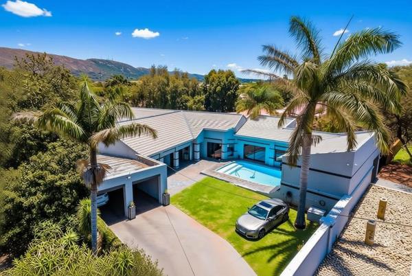 5 Bedroom House