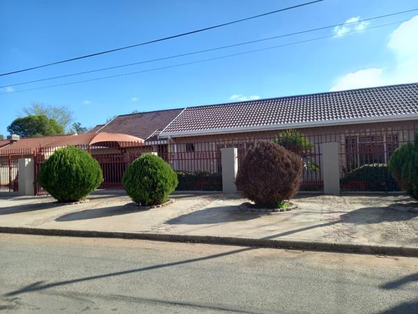 5 Bedroom House