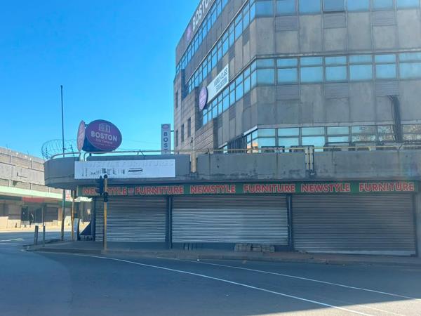 1 200 m² Commercial space