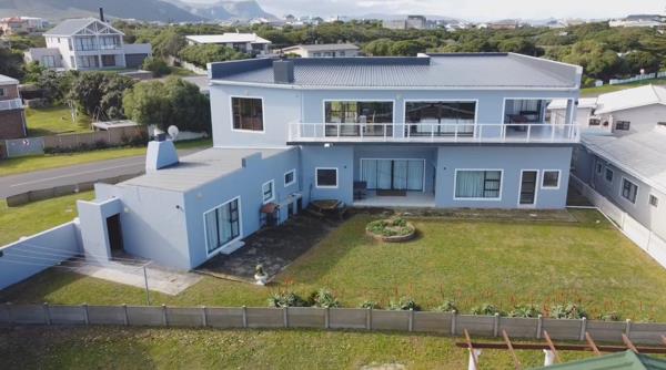 7 Bedroom House