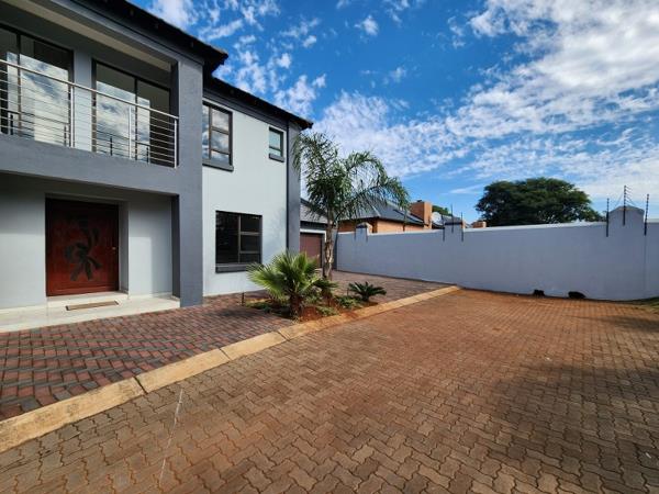 5 Bedroom House