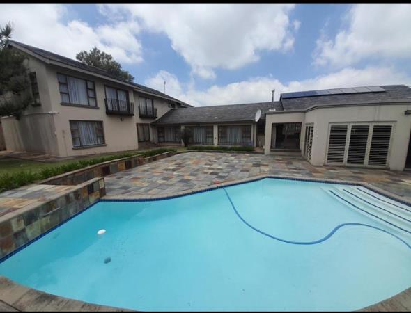 5 Bedroom House