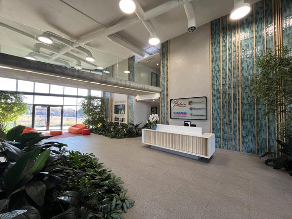 609 m² Commercial space