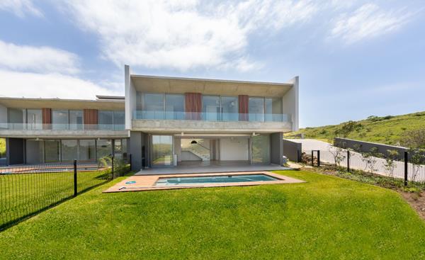 4 Bedroom Townhouse