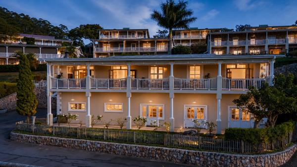 4 Bedroom Townhouse