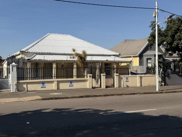 296 m² Commercial space