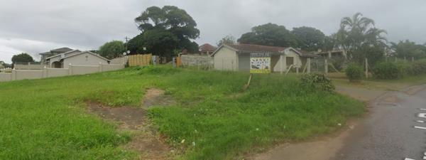 2 339 m² Land