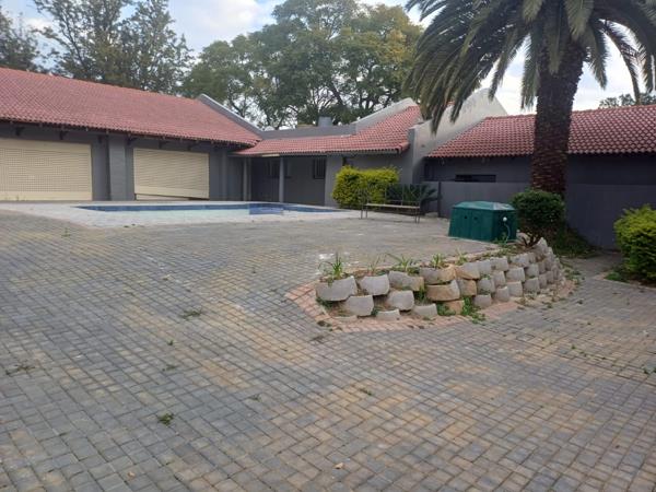 11 Bedroom House