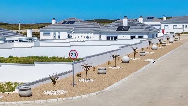330 m² Land