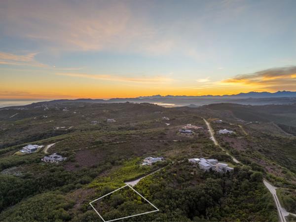 5 358 m² Land