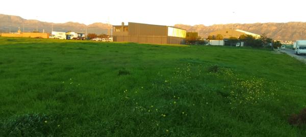 3 118 m² Land