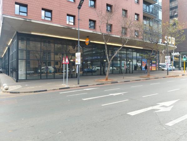 638 m² Commercial space