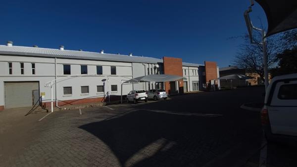 472 m² Industrial space