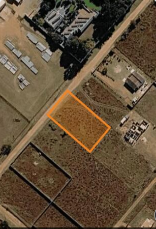 1 983 m² Land