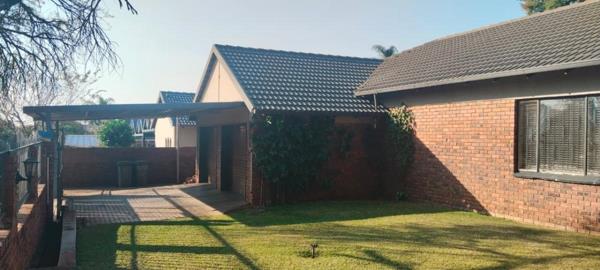 6 Bedroom House