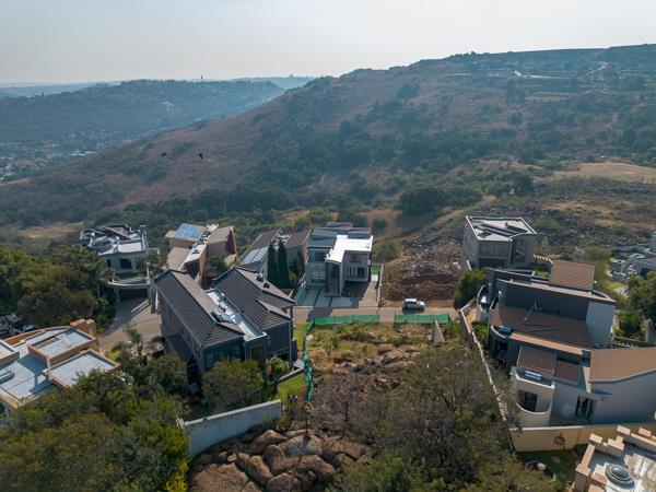617 m² Land