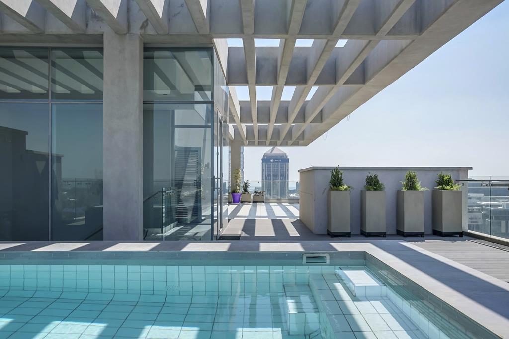 4 Bedroom Apartment