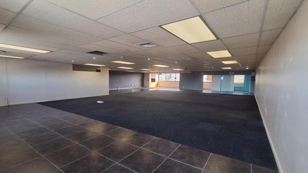 273.7 m² Commercial space