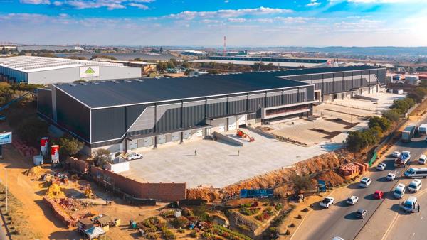 7 614 m² Industrial space