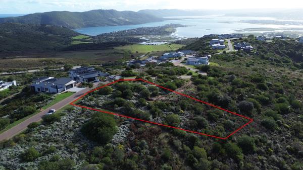 1 465 m² Land