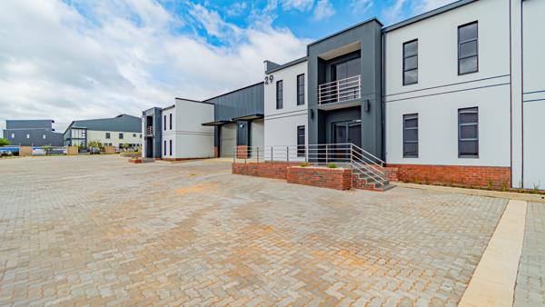 596 m² Commercial space