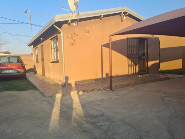 2 Bedroom House