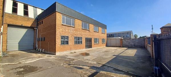 1 350 m² Industrial space