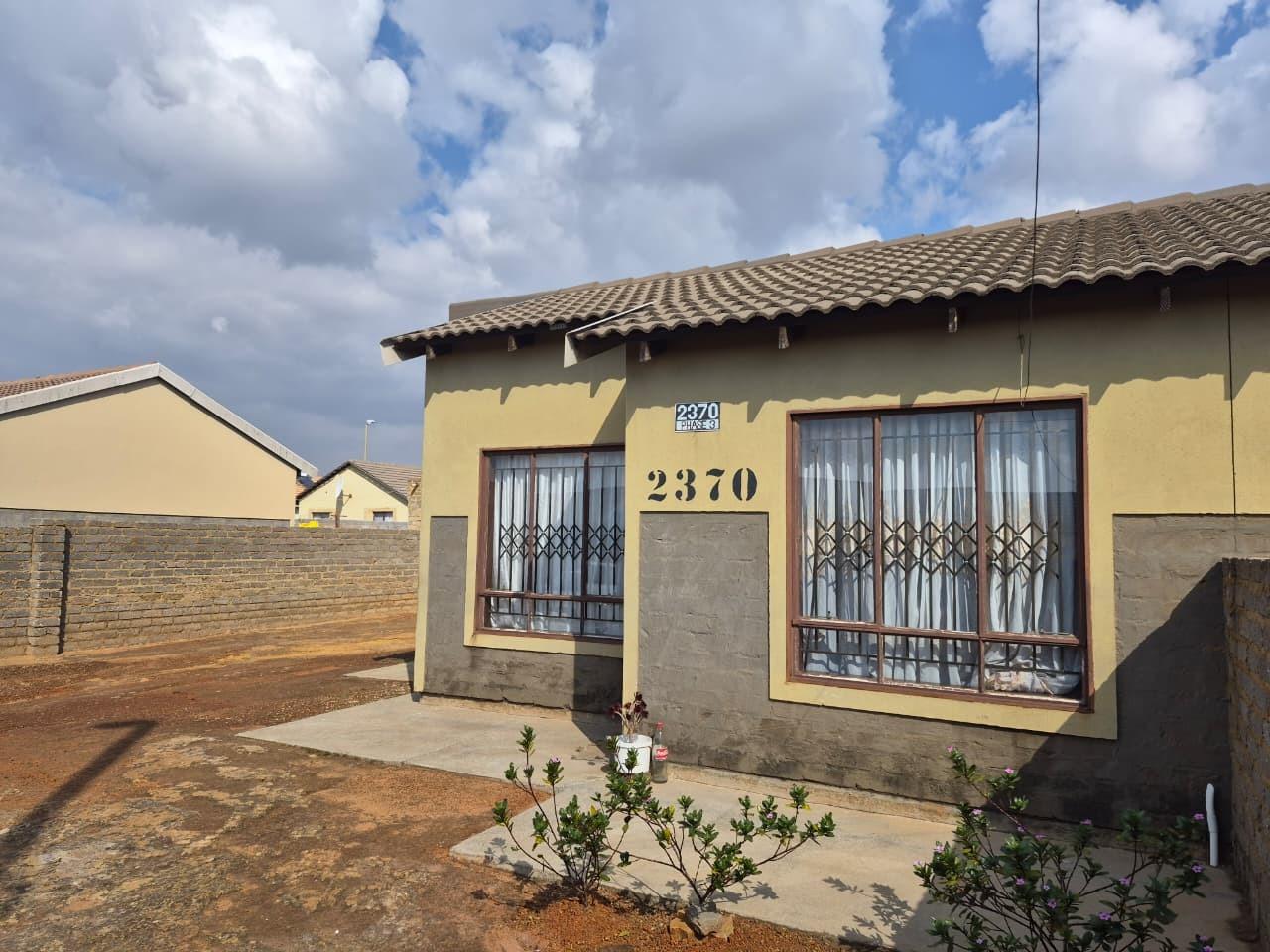 House in Westonaria Local Municipality, Westonaria Ward 6 - View 3