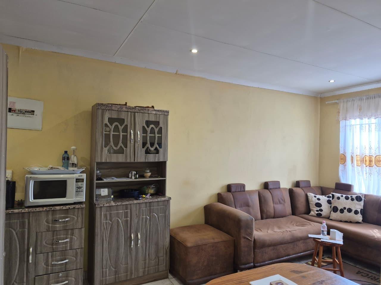 House in Westonaria Local Municipality, Westonaria Ward 6 - More