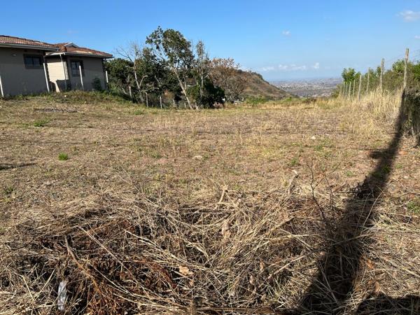 1 233 m² Land