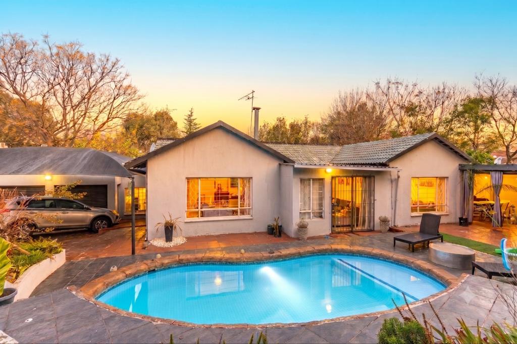 5 Bedroom House