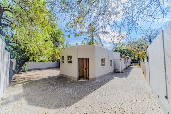 10 Bedroom House